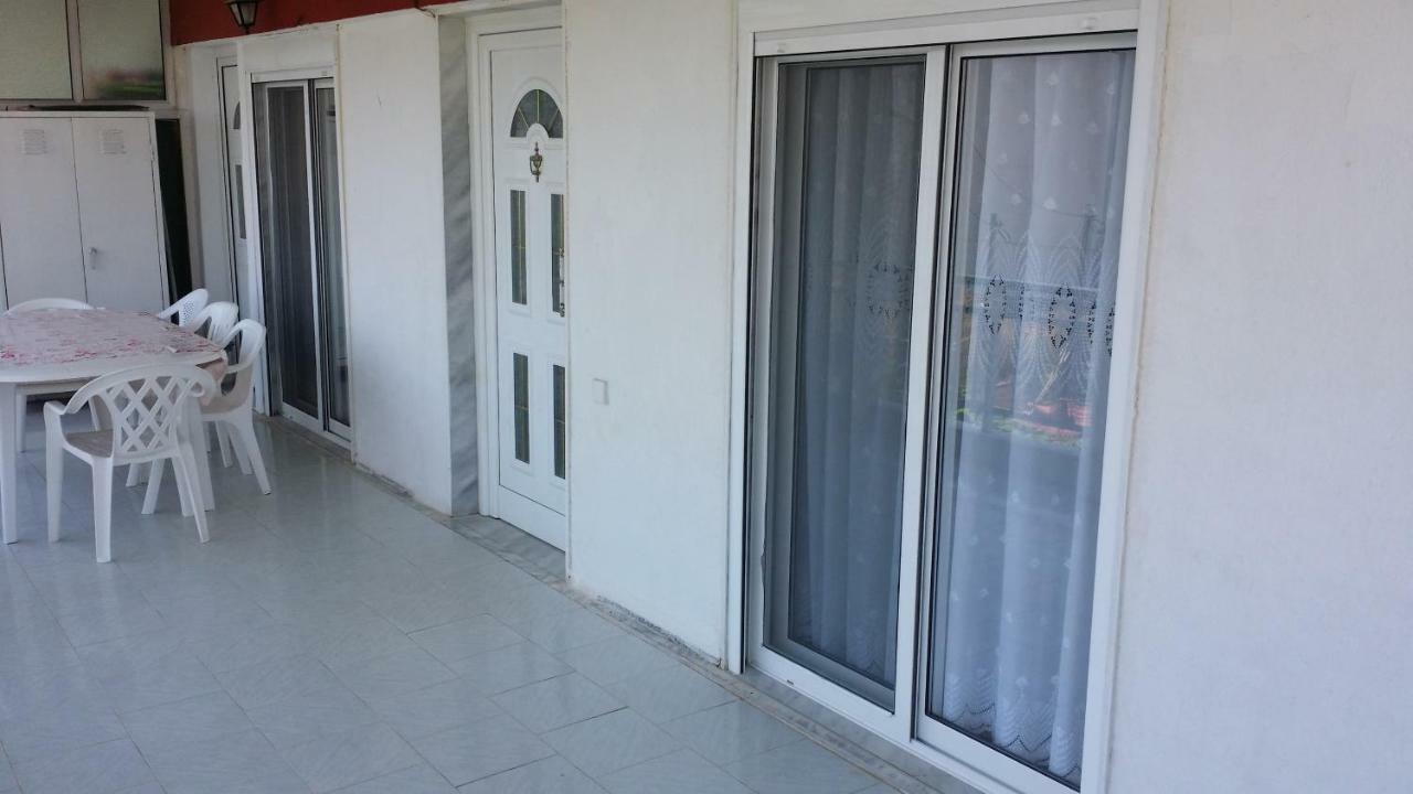 Grigorios Apartments Nea Vrasna Exterior photo