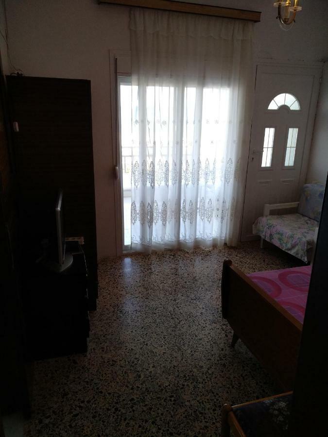 Grigorios Apartments Nea Vrasna Exterior photo