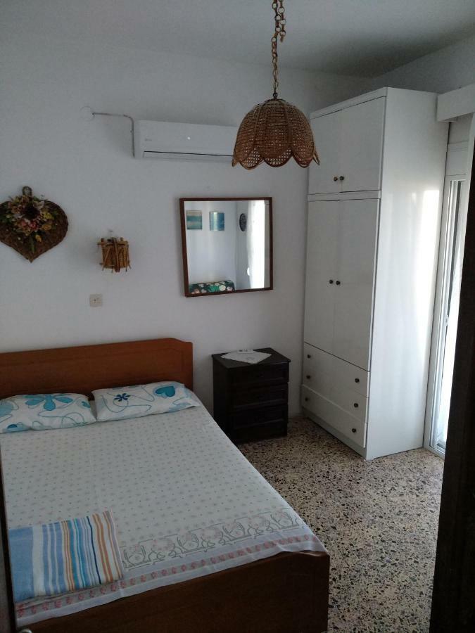 Grigorios Apartments Nea Vrasna Exterior photo